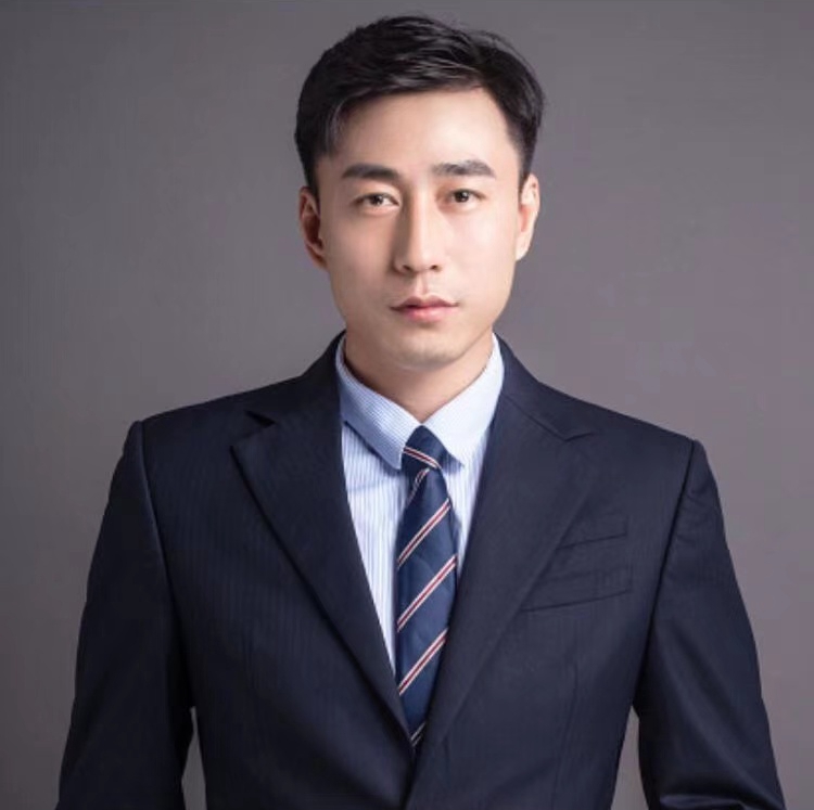 唐天华 视觉与舞美负责人